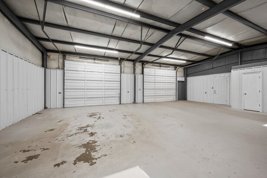 More Photos Of 407 S Home St, Corrigan Auto Dealership For Lease