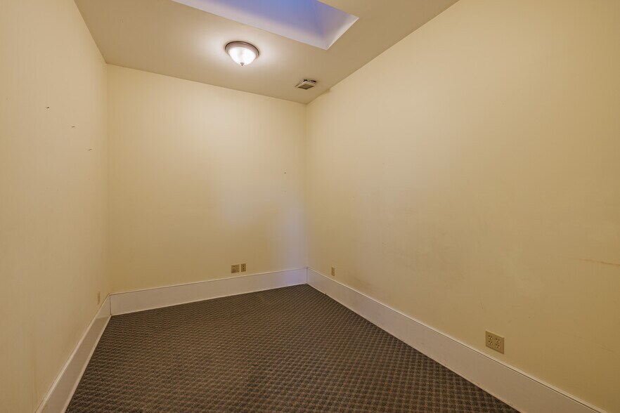 More Photos Of 218 Gay St, Erwin Loft Creative Space For Sale