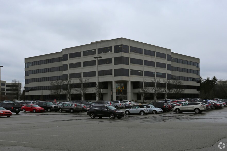 More Photos Of 8425 Woodfield Crossing Blvd, Indianapolis Office For Lease