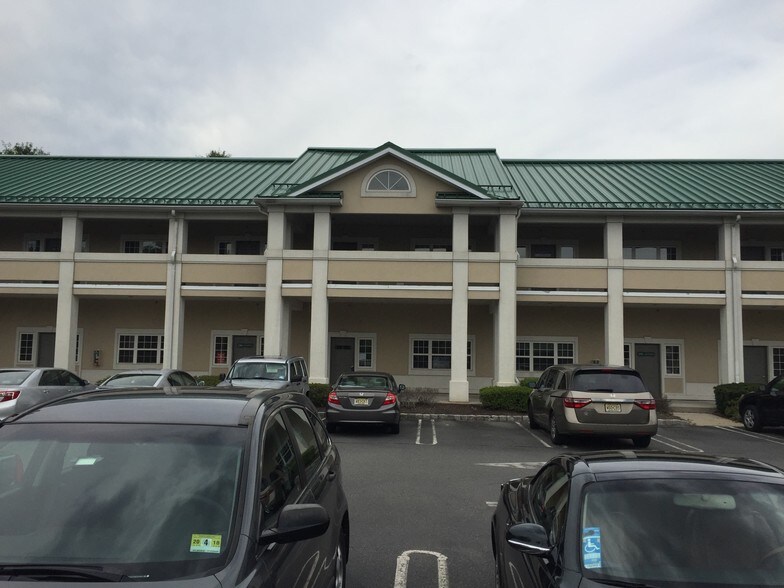 More Photos Of 17-36 Bridge St, Metuchen Office For Lease
