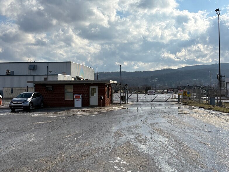 More Photos Of 2198 University Dr, Lemont Furnace Manufacturing For Sale