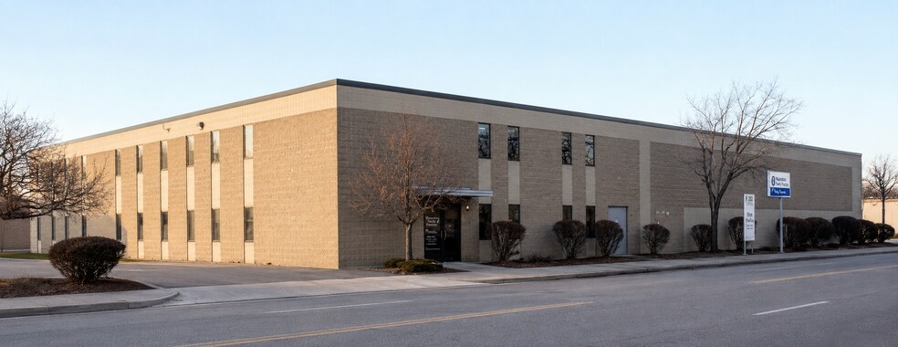 More Photos Of 239 Commercial St, Malden Research And Development For Lease