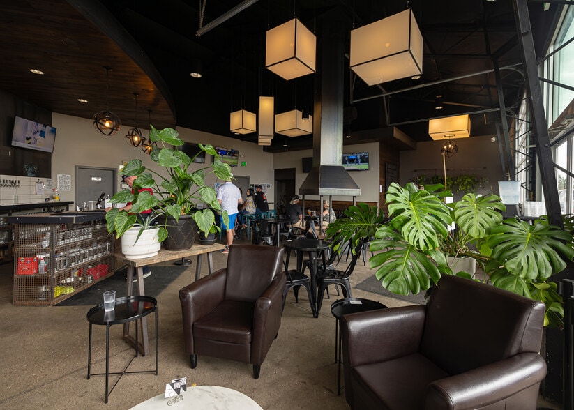 More Photos Of 2480-2490 N Powers Blvd, Colorado Springs Warehouse For Sale