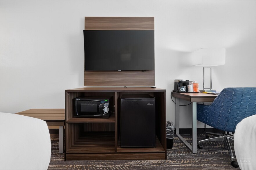 More Photos Of 1803 Emmet St N, Charlottesville Hotel For Sale