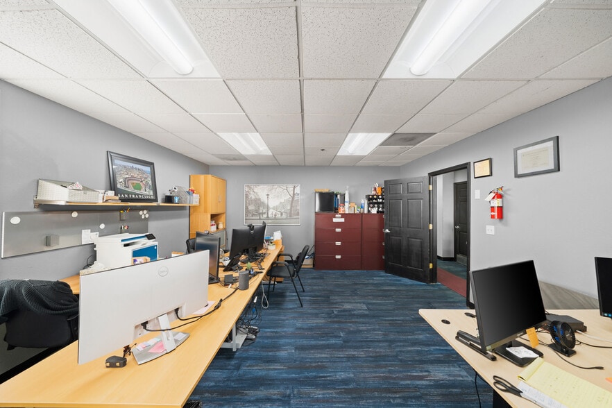 More Photos Of 4081 Seaport Blvd, West Sacramento Warehouse For Lease