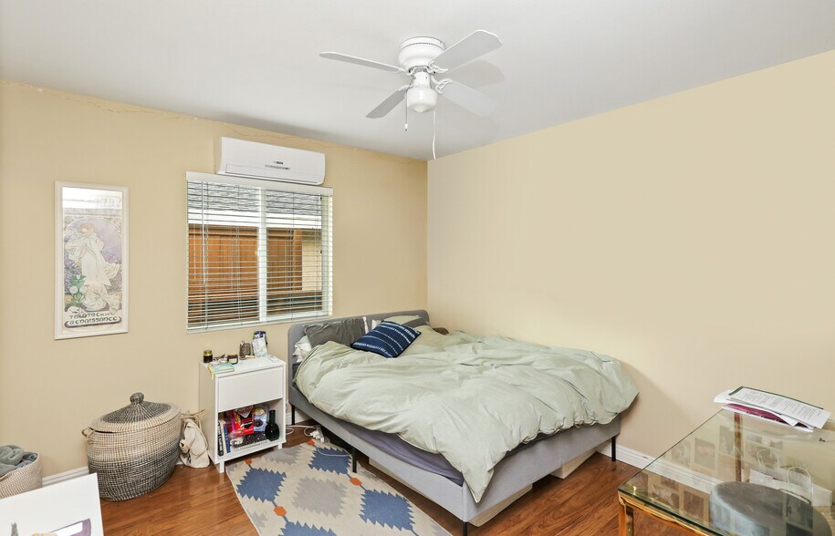 More Photos Of 1200 W Sycamore Ave, Orange Apartments For Sale