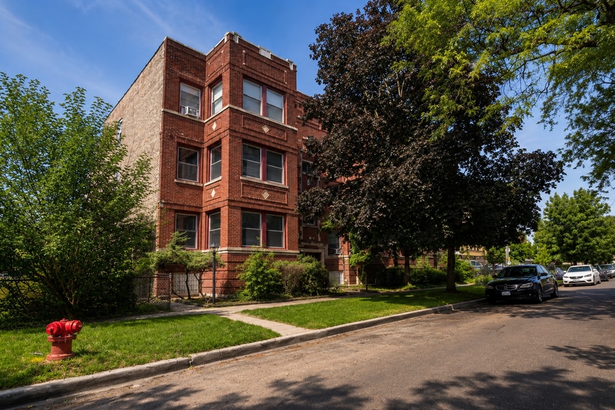 More Photos Of 1528 E 74th Pl, Chicago Apartments For Sale