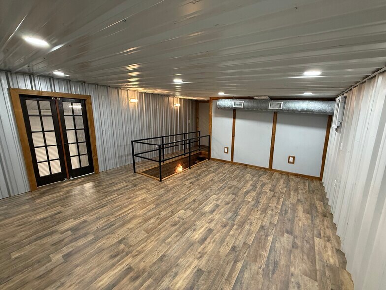 More Photos Of 1141 FM 517 Rd, Alvin Industrial For Sale