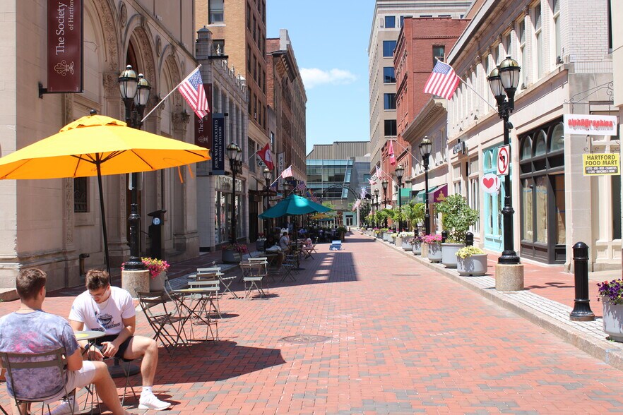 More Photos Of 57 Pratt St, Hartford Office For Lease