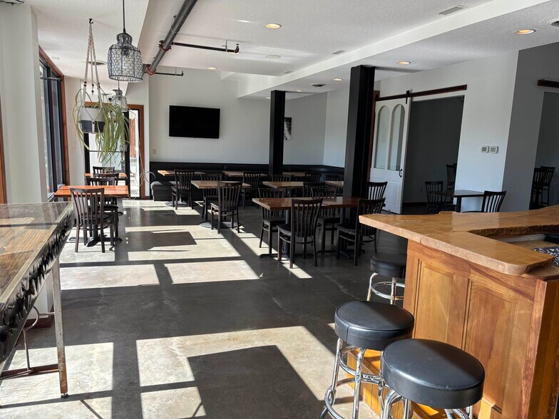More Photos Of 24 W Park St, Spencer Freestanding For Sale