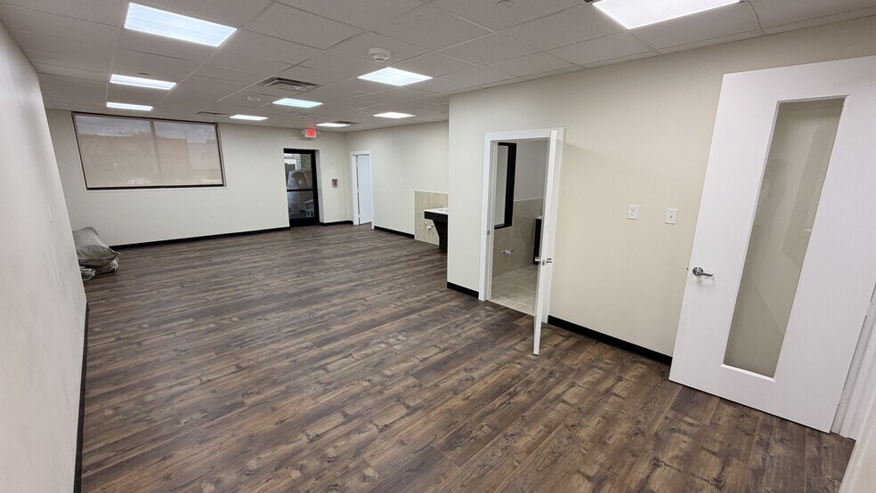 More Photos Of 6910 N Eldridge Pky, Houston Freestanding For Sale
