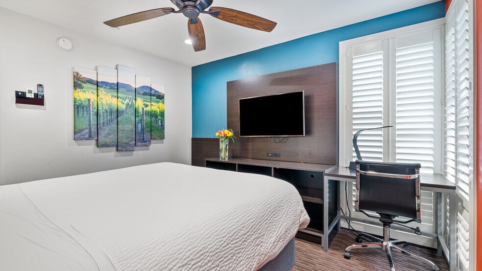 More Photos Of 178 Dry Creek Rd, Healdsburg Hotel For Sale