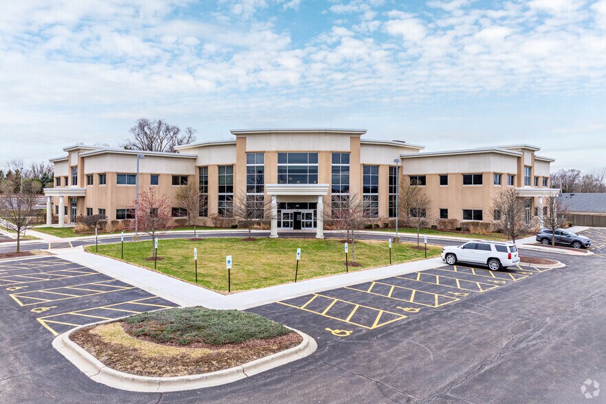 More Photos Of 410 E Lincoln Hwy, New Lenox Medical For Lease