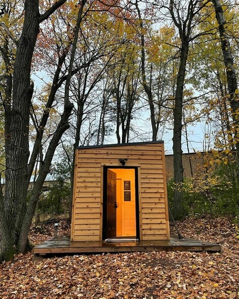 More Photos Of 22642 Highway 6 N, Crosby Hotel For Sale