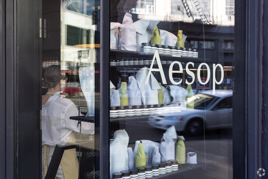 More Photos Of 1300-1308 W Burnside St, Portland Office For Lease