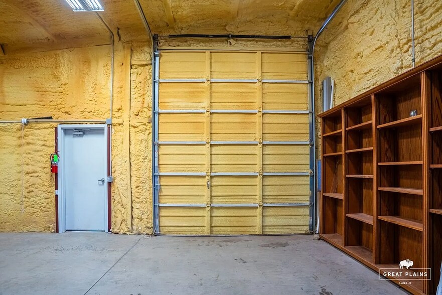 More Photos Of 204 S Broadway Ave, Hinton Storefront Retail Office For Sale