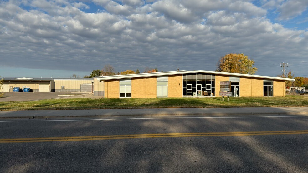 More Photos Of 701-709 Jefferson Ave SW, Watertown Warehouse For Lease