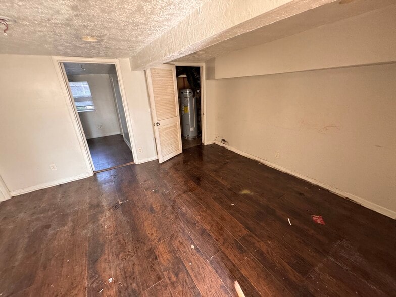 More Photos Of 2048 4th Ave, Cincinnati Multifamily For Sale