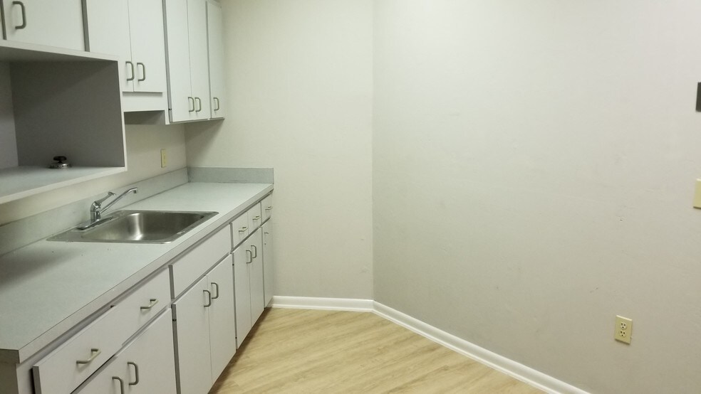 More Photos Of 1034 NW 57th St, Gainesville Medical For Lease