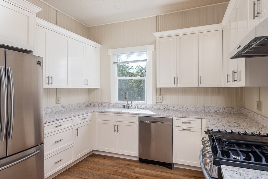 More Photos Of 811 Davis St, Santa Rosa Apartments For Sale