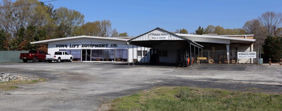 More Photos Of 201 Chevy Dr, Fountain Inn Light Distribution For Sale