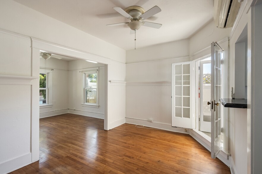More Photos Of , South Pasadena General Retail For Sale