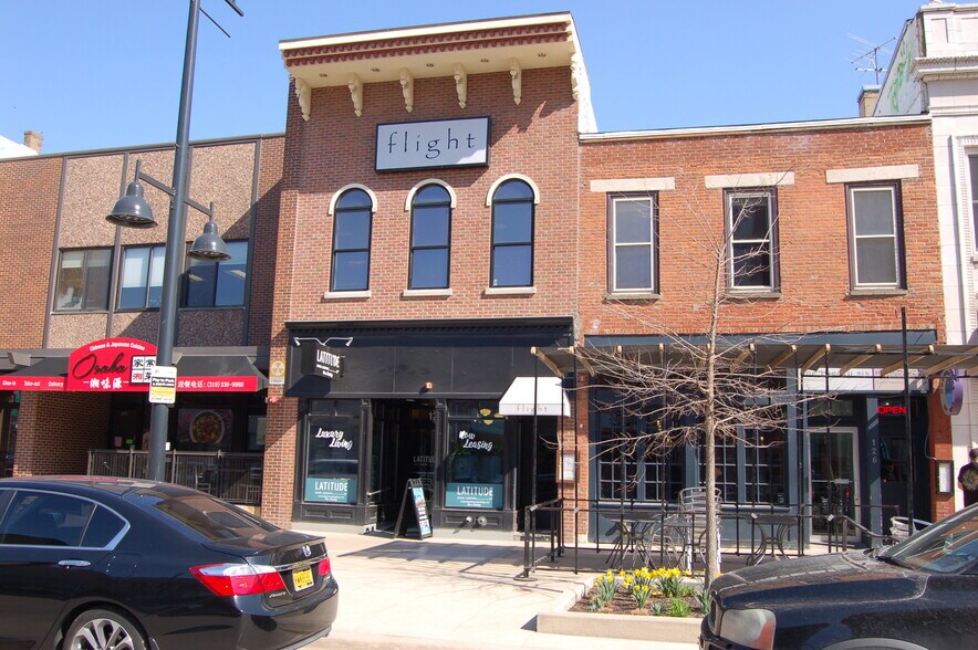 More Photos Of 124 E Washington St, Iowa City Restaurant For Lease