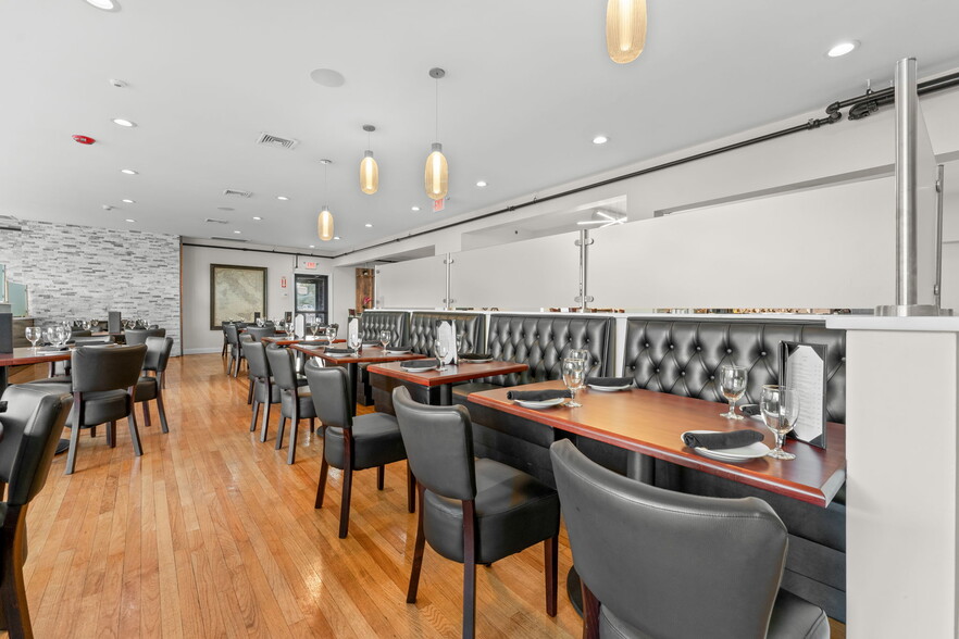 More Photos Of 119 Washington St, Plainville Restaurant For Lease