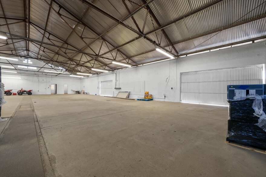 More Photos Of 550 Highway 46, Wasco Warehouse For Sale