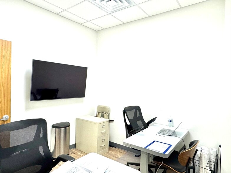 More Photos Of 203 Brand Ln, Stafford Office Residential For Sale