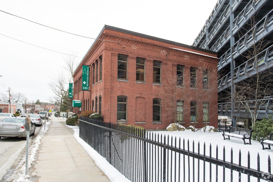 More Photos Of 9 Mill St, Maynard Office For Sale