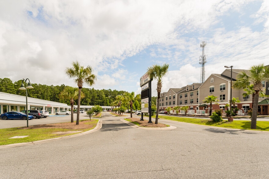 More Photos Of 740 E General Stewart Way, Hinesville General Retail For Lease