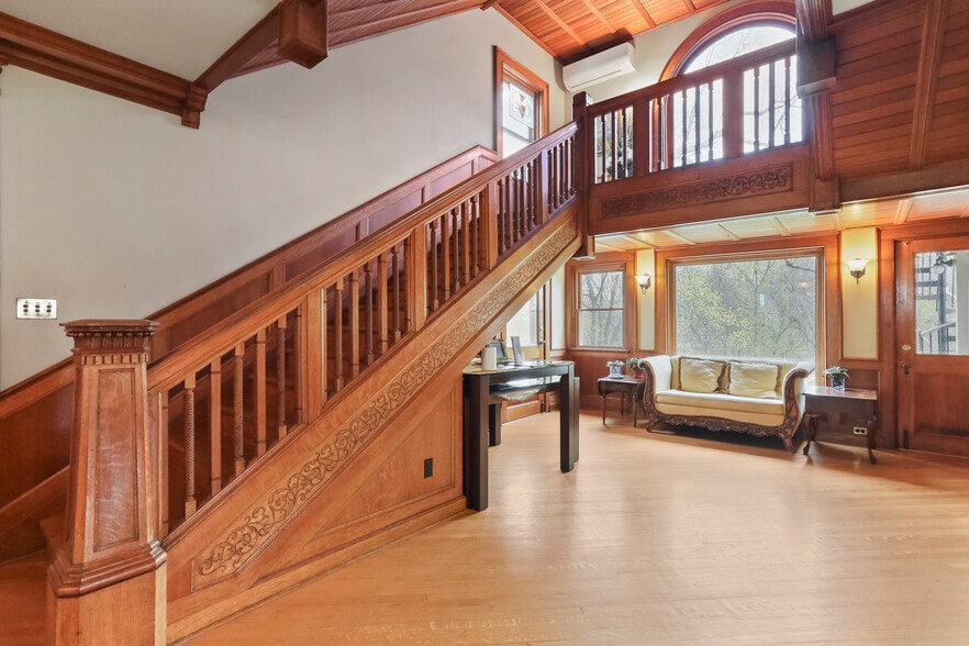 More Photos Of 1090 Ragged Edge Rd, Chambersburg Hospitality For Sale