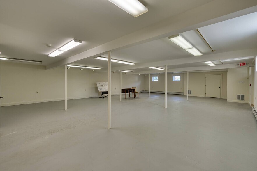 More Photos Of 14 Pine St, Stockbridge Schools For Sale