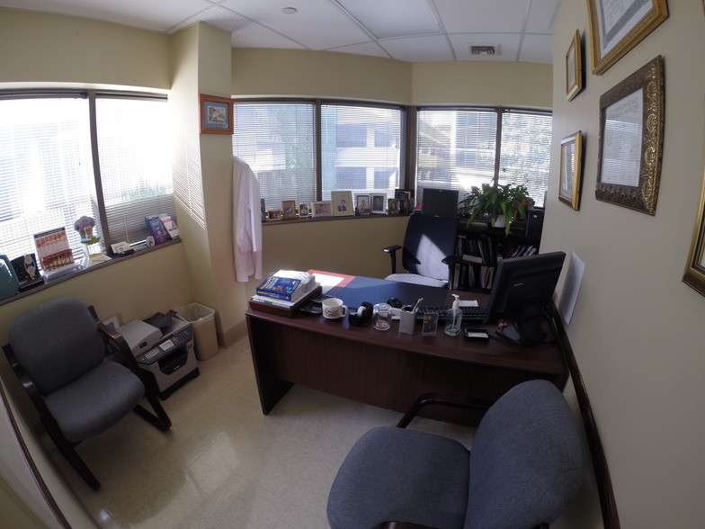 More Photos Of 1 School St, Glen Cove Office For Lease