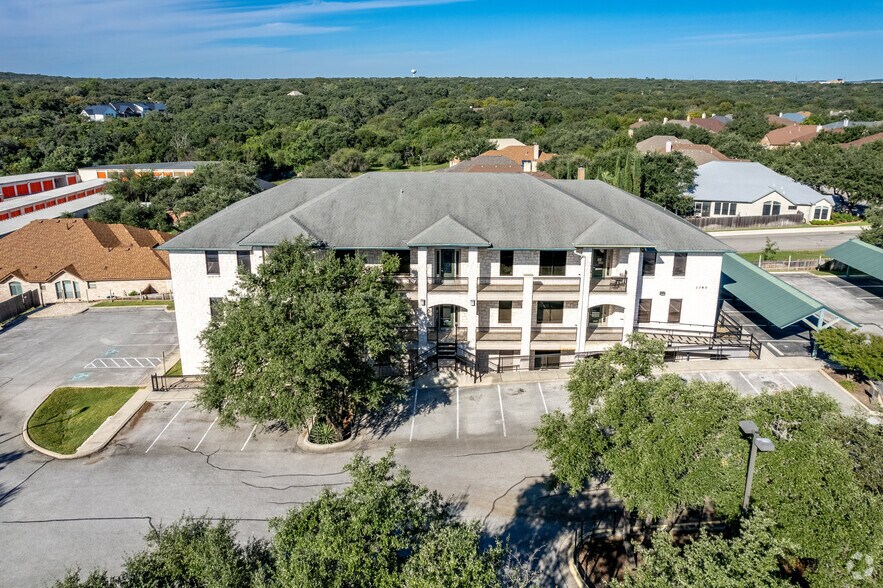 More Photos Of 1380 Pantheon Way, San Antonio Loft Creative Space For Lease