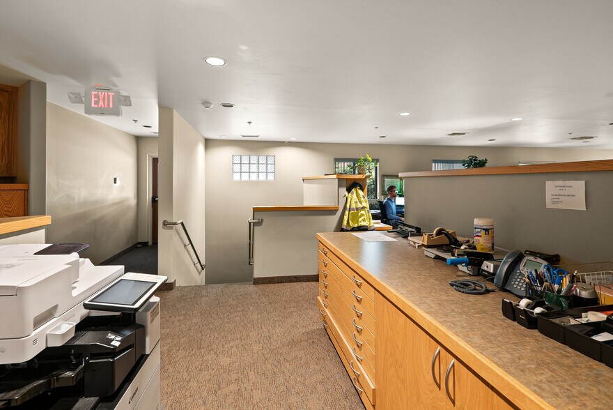 More Photos Of 75 Kallof Pl, Sedona Loft Creative Space For Lease
