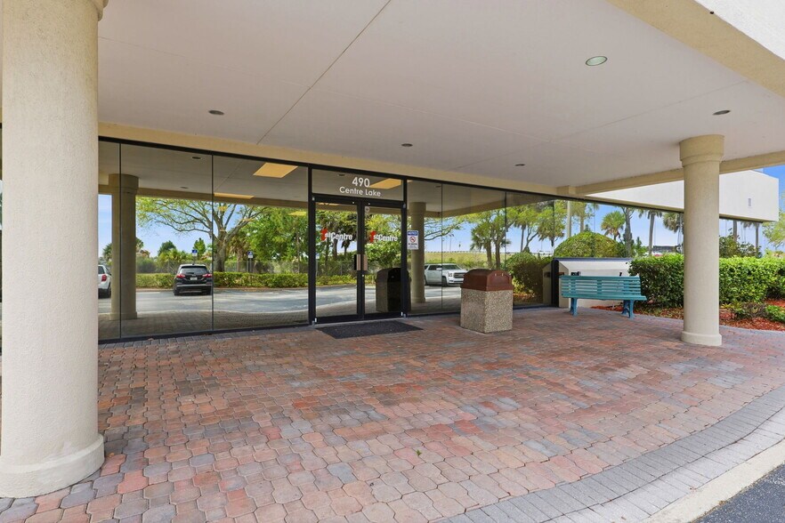 More Photos Of 490 Centre Lake Dr NE, Palm Bay Medical For Lease