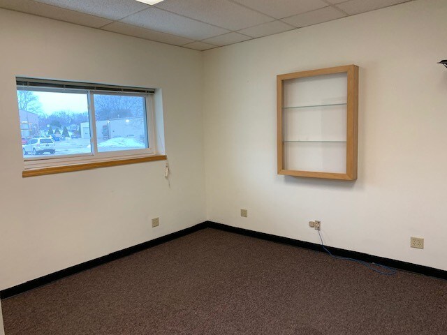 More Photos Of 662 Armour Rd, Oconomowoc Warehouse For Lease