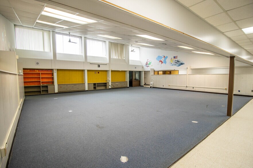 More Photos Of 11218 N Linden Rd, Clio Schools For Sale