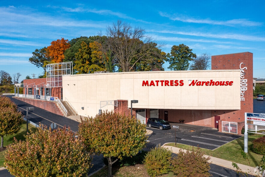 Primary Photo Of 268 W Dekalb Pike, King Of Prussia Freestanding For Lease