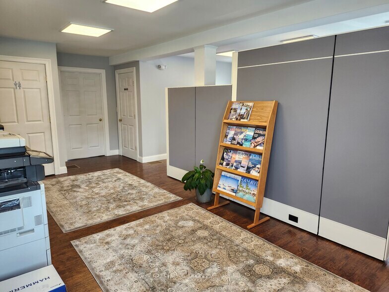 More Photos Of 16 Rae Palmer Rd, Moodus Medical For Sale