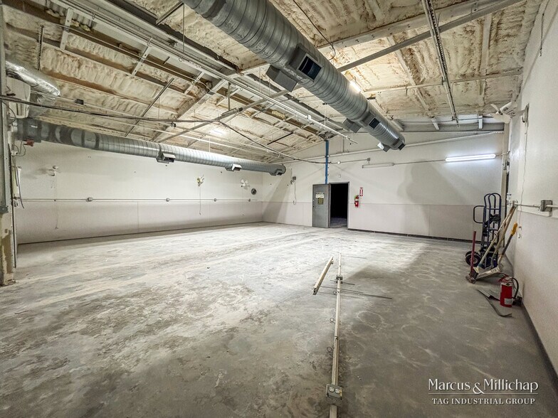 More Photos Of 4850 Jackson St, Denver Warehouse For Sale