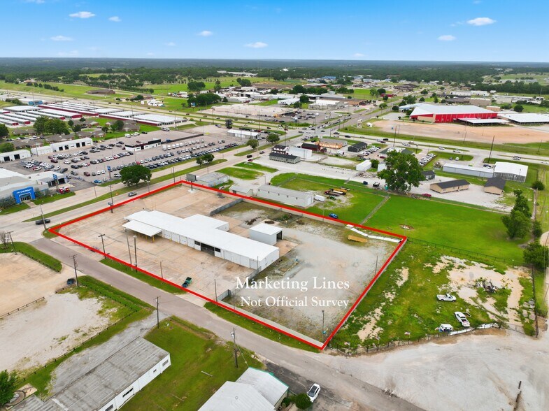More Photos Of 1300 N Broadway Ave, Ada Warehouse For Sale