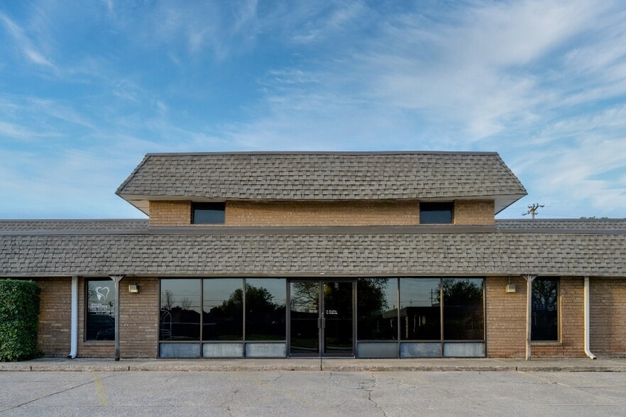 More Photos Of 7200 S Pennsylvania Ave, Oklahoma City Office Residential For Lease