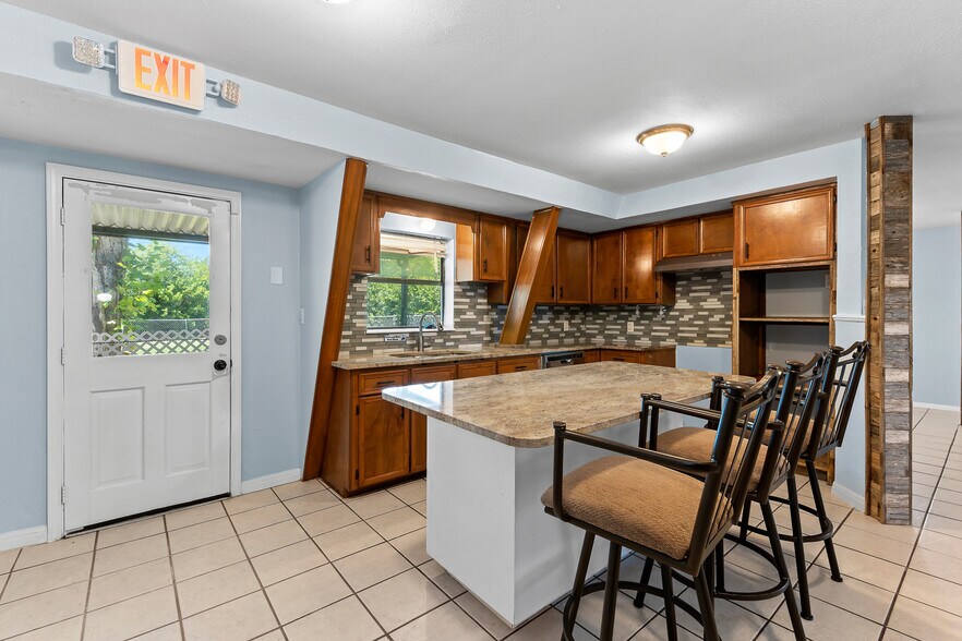 More Photos Of 20500 Keilman Ln, Pflugerville Loft Creative Space For Lease