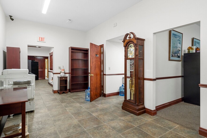More Photos Of 62 Highway 40 W, Inglis Medical For Sale