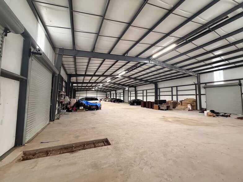 More Photos Of 12345 Bellaire Blvd, Houston Industrial For Lease