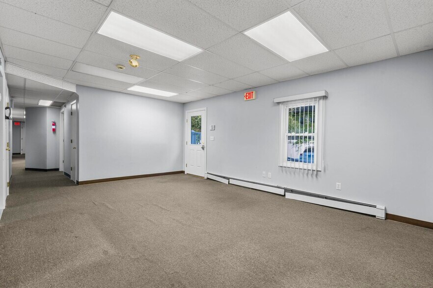 More Photos Of 256 Seaside Ave, Milford Medical For Lease