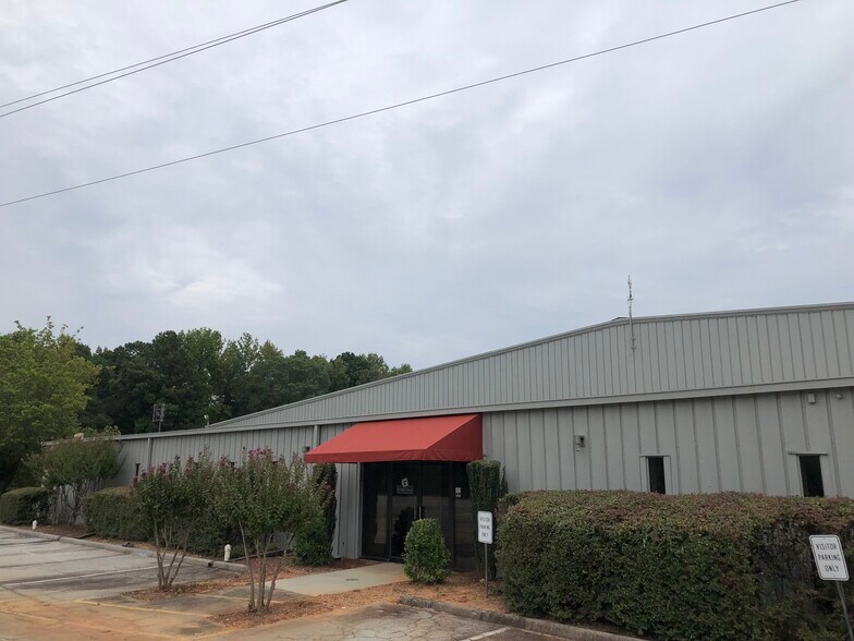 More Photos Of 1 Leggett Rd, Social Circle Warehouse For Lease